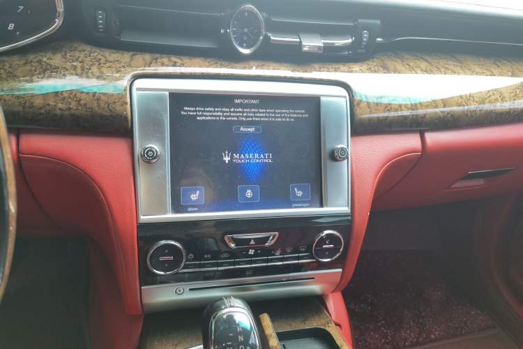 Used Maserati President  Audio And AC Panel