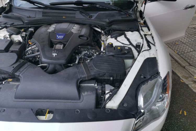 Used Maserati President  Engine Bay Left