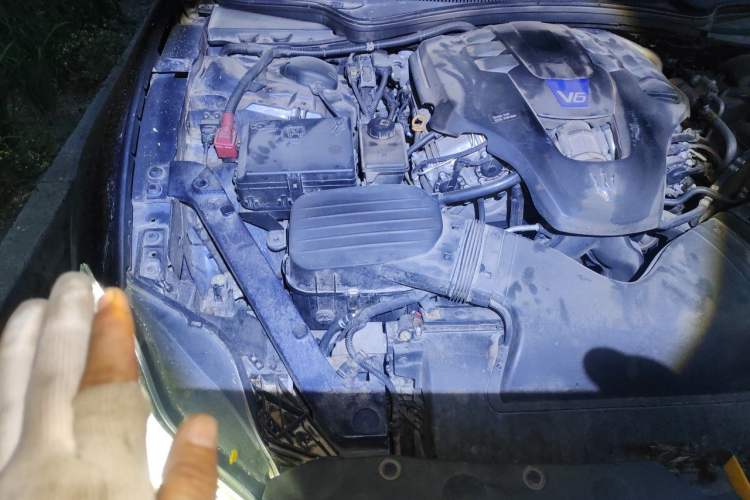 Used Maserati President  Engine Bay Right