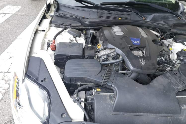 Used Maserati President  Engine Bay Right