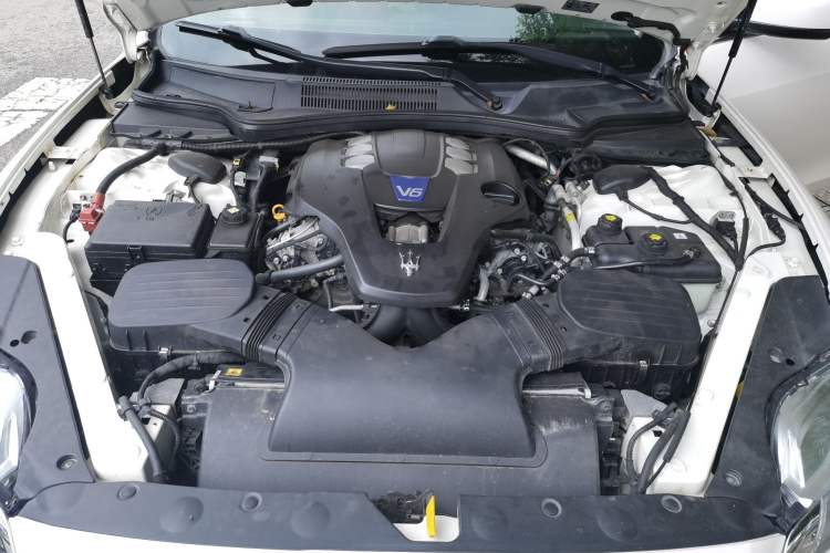 Used Maserati President  Engine Bay
