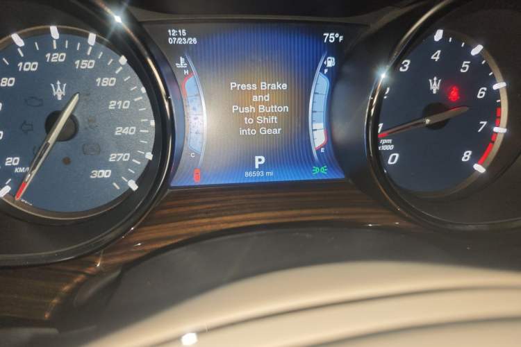 Used Maserati President  Odometer Close Up