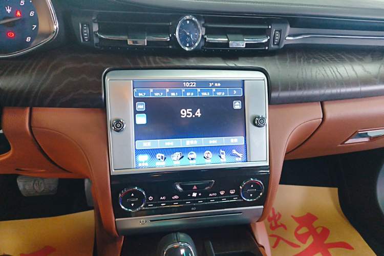 Used Maserati President 2015 3.0T Standard Model Audio And AC Panel