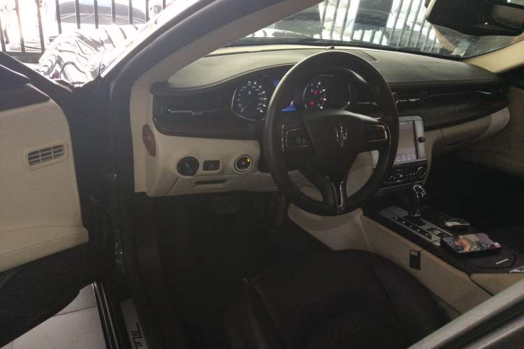 Used Maserati President 2015 3.0T Standard Model Driver Seat
