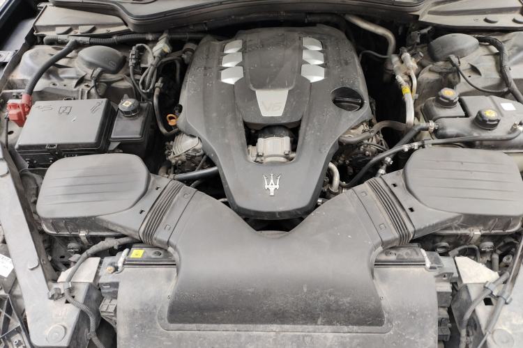 Used Maserati President 2015 3.0T Standard Model Engine Bay