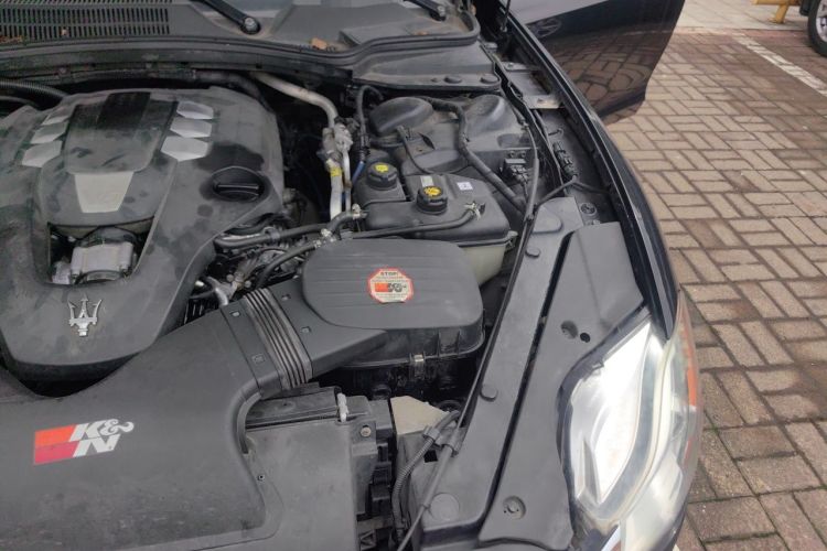 Used Maserati President 2015 3.0T Standard Model Engine Bay Left