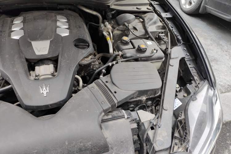 Used Maserati President 2015 3.0T Standard Model Engine Bay Left