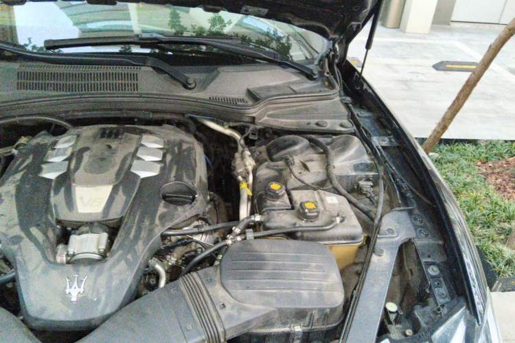 Used Maserati President 2015 3.0T Standard Model Engine Bay Left