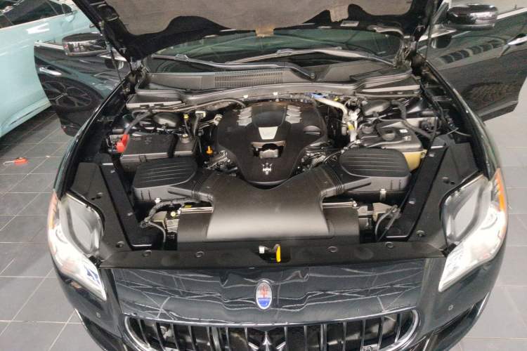 Used Maserati President 2015 3.0T Standard Model Engine Bay