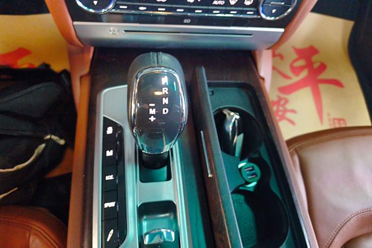 Used Maserati President 2015 3.0T Standard Model Gear Lever