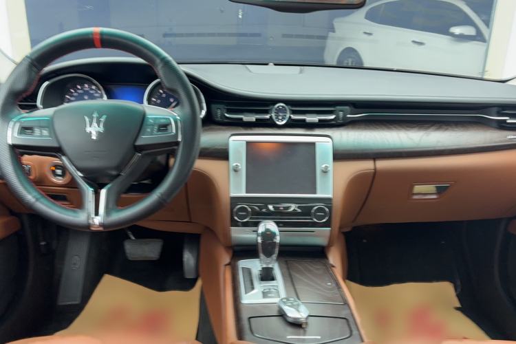 Used Maserati President 2015 3.0T Standard Model Interior 2