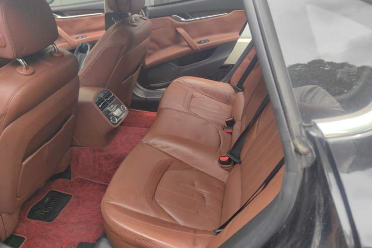 Used Maserati President 2015 3.0T Standard Model Left Rear Seat