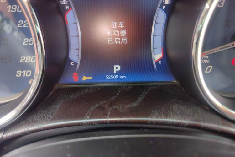 Used Maserati President 2015 3.0T Standard Model Odometer Close Up