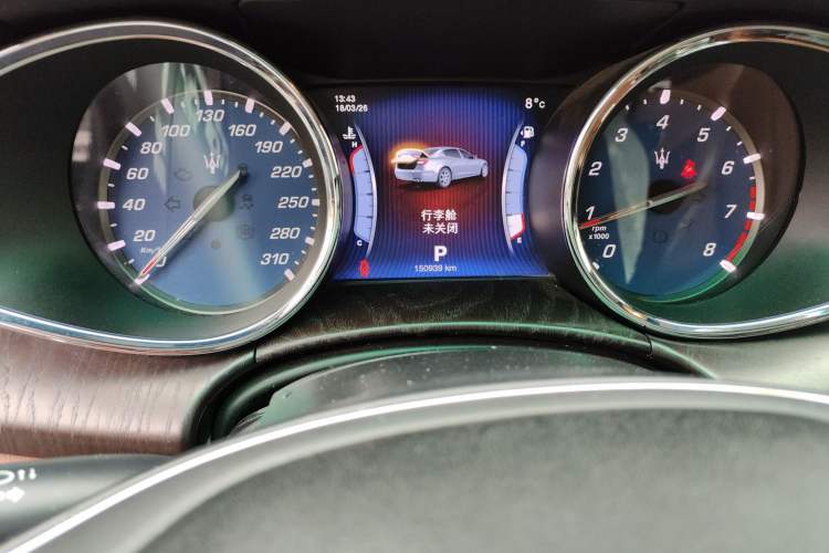 Used Maserati President 2015 3.0T Standard Model Odometer Close Up