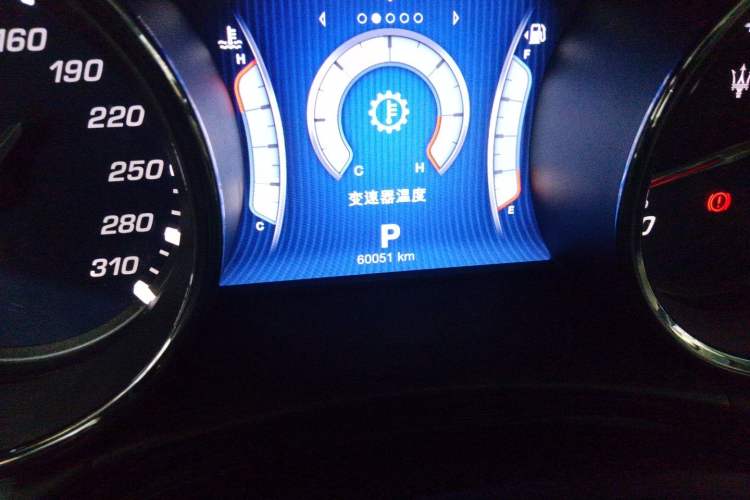 Used Maserati President 2015 3.0T Standard Model Odometer Close Up