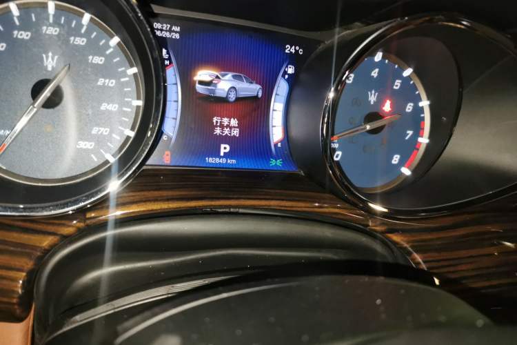 Used Maserati President 2015 3.0T S Q4 Odometer Close Up