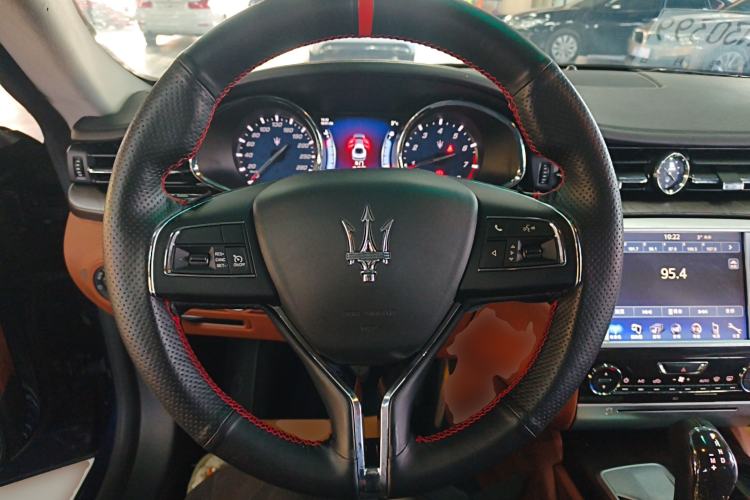 Used Maserati President 2015 3.0T Standard Model Steering Wheel