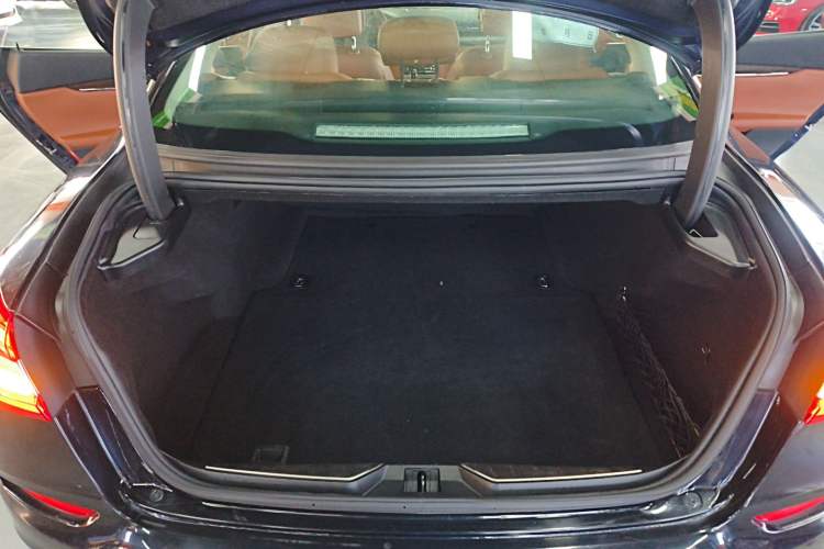 Used Maserati President 2015 3.0T Standard Model Trunk