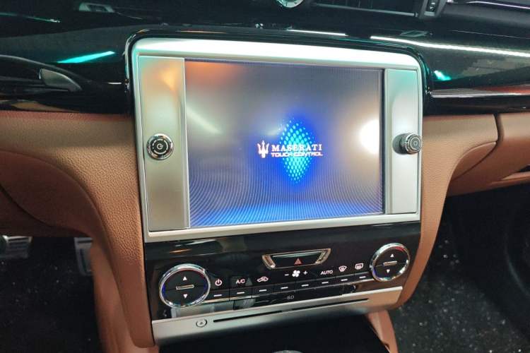 Used Maserati President  Audio And AC Panel