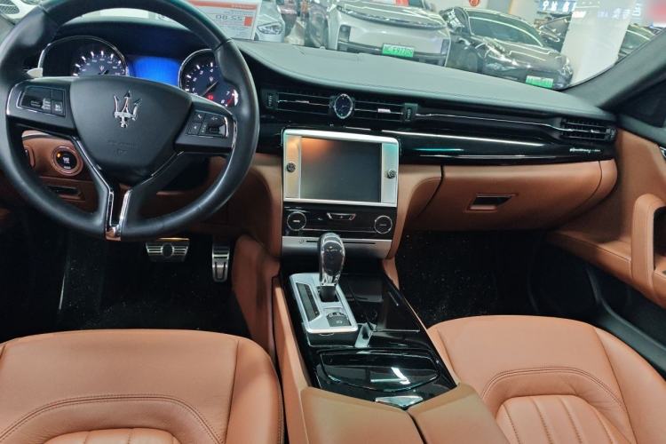 Used Maserati President  Center Console