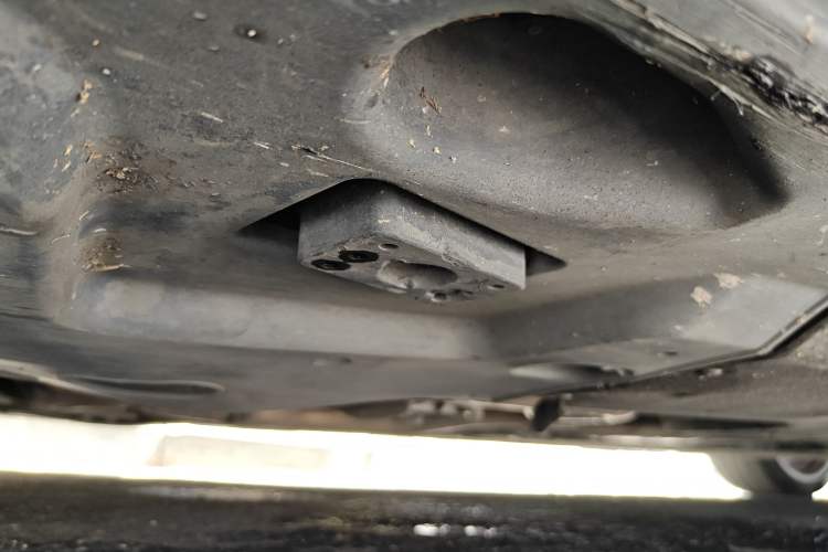 Used Maserati President 2015 3.0T Standard Model Chassis Front Left