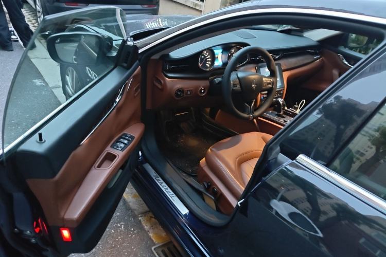 Used Maserati President 2015 3.0T Standard Model Driver Seat