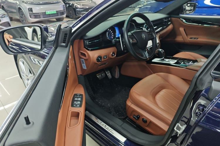 Used Maserati President  Driver Seat