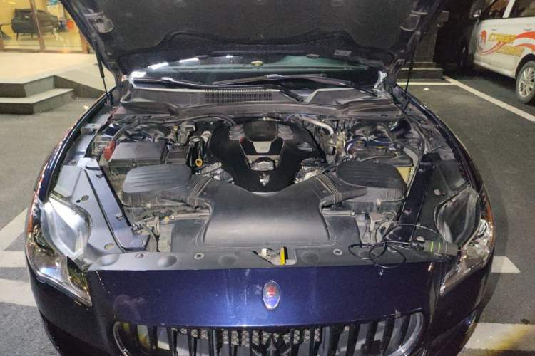 Used Maserati President 2015 3.0T Standard Model Engine Bay