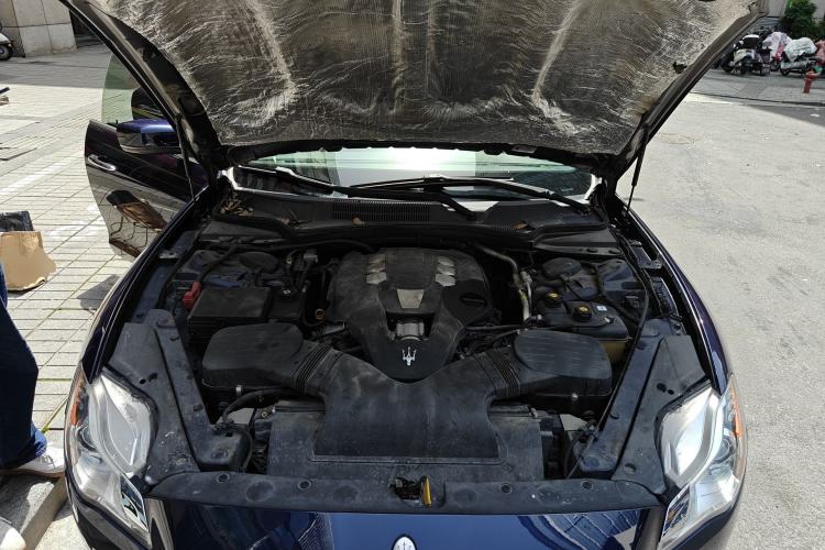 Used Maserati President 2015 3.0T Standard Model Engine Bay