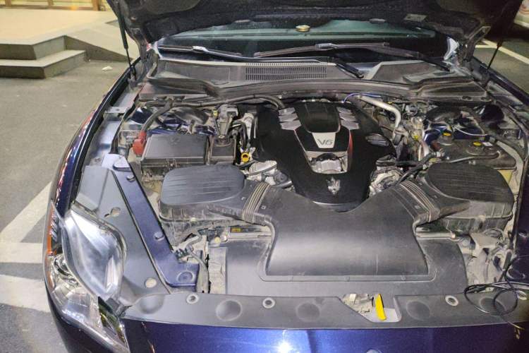 Used Maserati President 2015 3.0T Standard Model Engine Bay Right