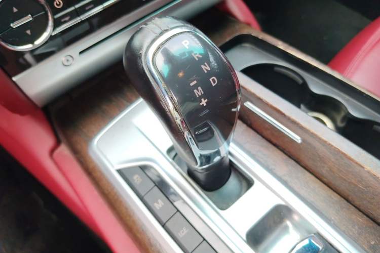 Used Maserati President 2015 3.0T Standard Model Gear Lever