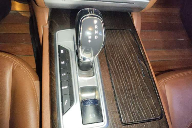 Used Maserati President 2015 3.0T Standard Model Gear Lever