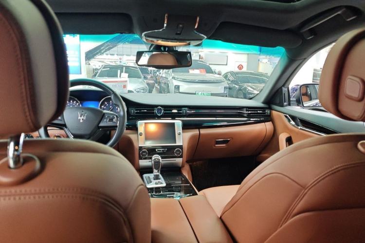 Used Maserati President  Headliner