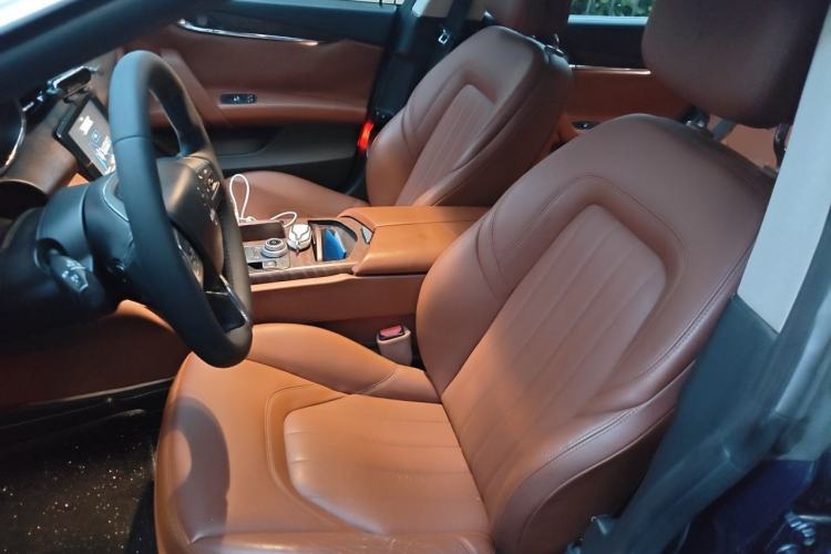 Used Maserati President 2015 3.0T Standard Model Left Front Seat
