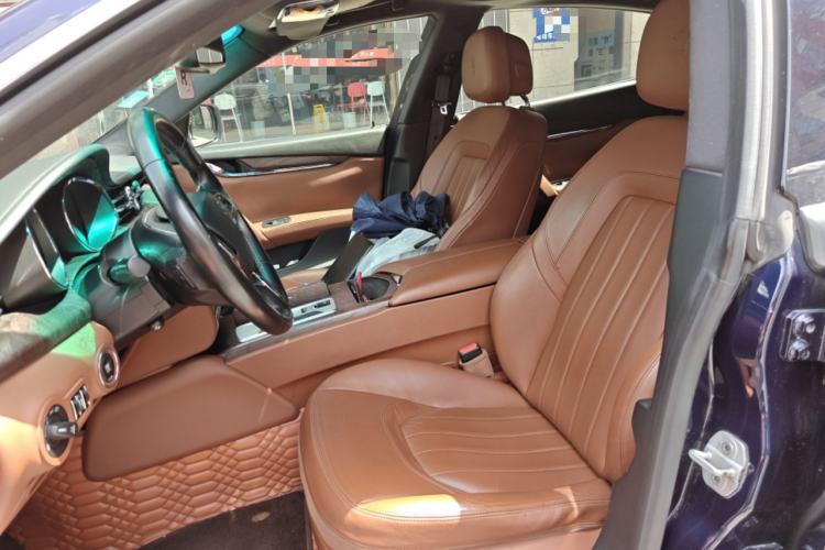 Used Maserati President 2015 3.0T Standard Model Left Front Seat