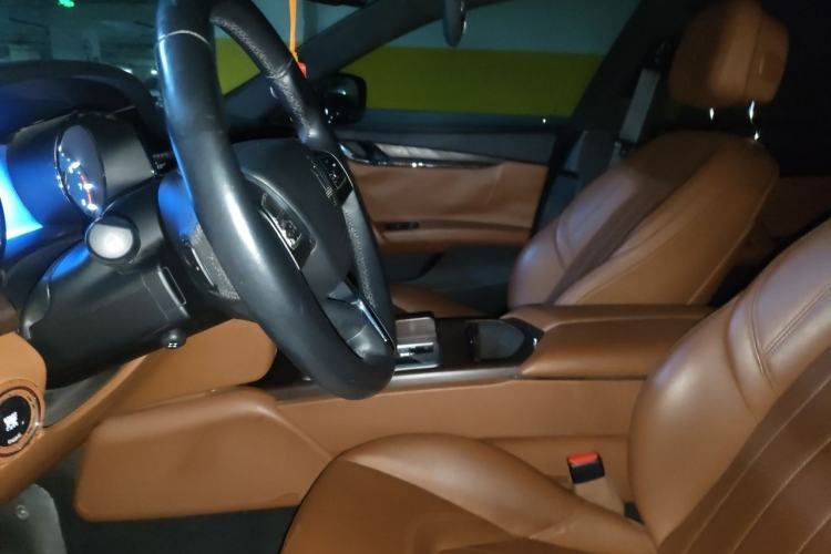 Used Maserati President 2015 3.0T Standard Model Left Front Seat