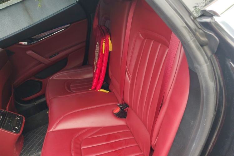 Used Maserati President 2015 3.0T Standard Model Left Rear Seat