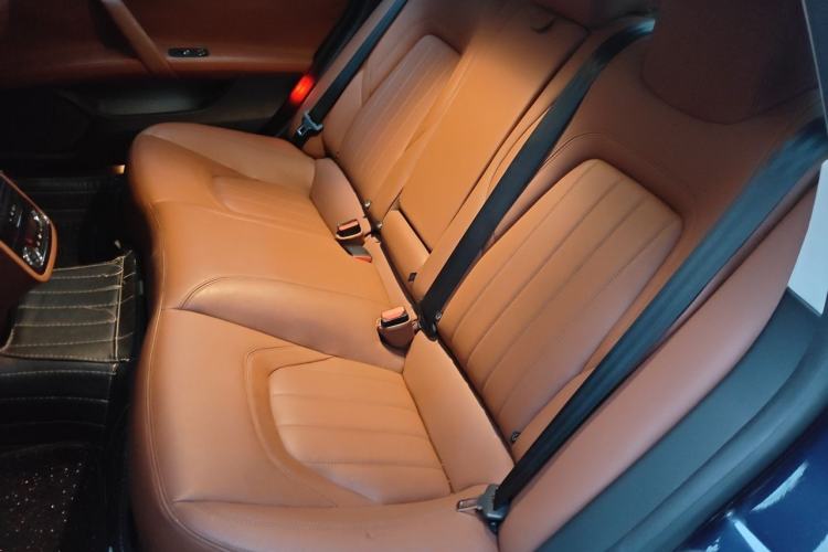 Used Maserati President 2015 3.0T Standard Model Left Rear Seat