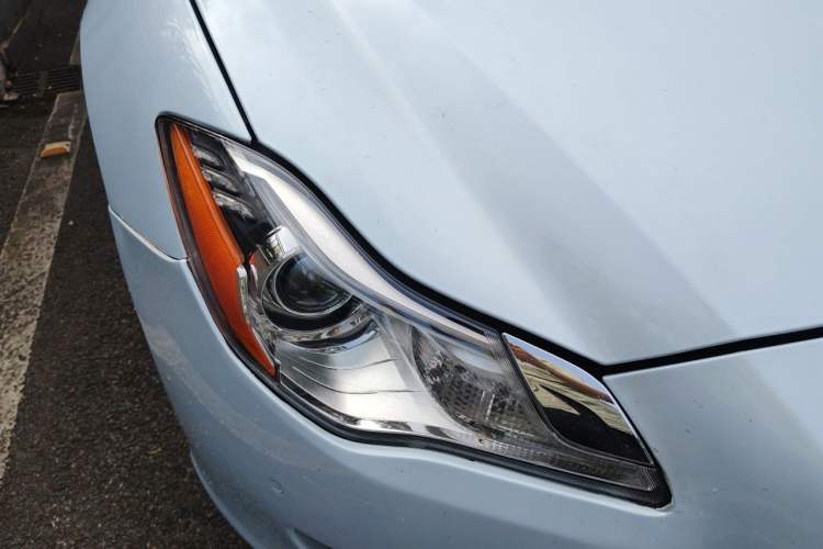 Used Maserati President 2015 3.0T Standard Model Right Front Headlight