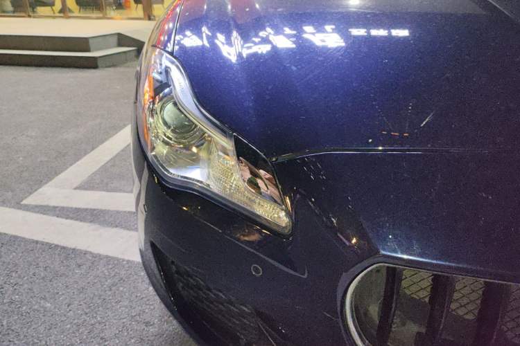 Used Maserati President 2015 3.0T Standard Model Right Front Headlight