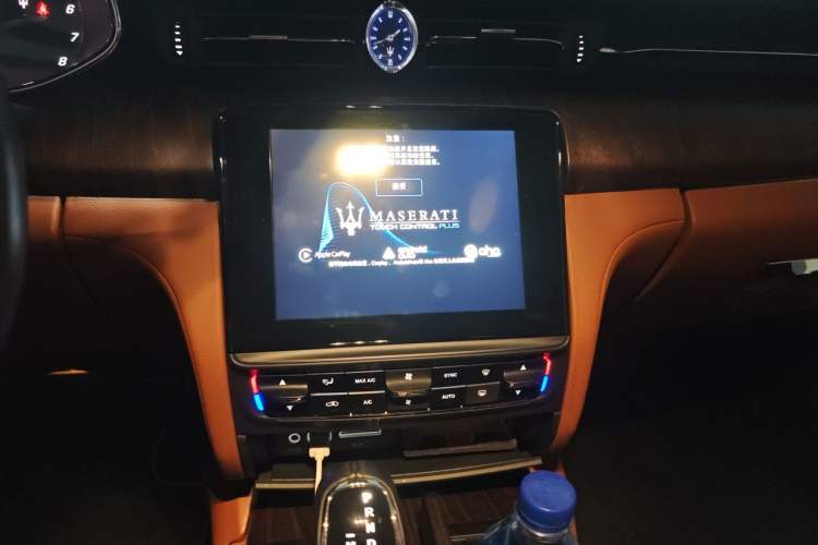 Used Maserati President 2015 3.0T Standard Model Audio And AC Panel