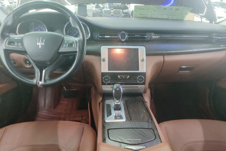 Used Maserati President 2015 3.0T Standard Model Center Console