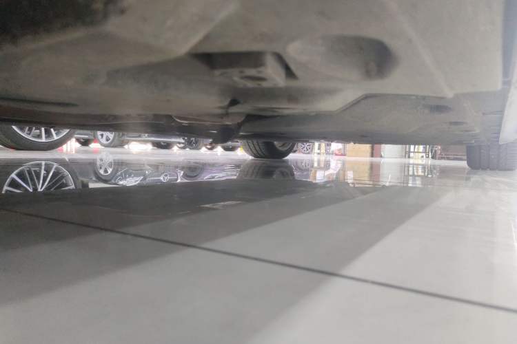 Used Maserati President 2015 3.0T Standard Model Chassis Front Left