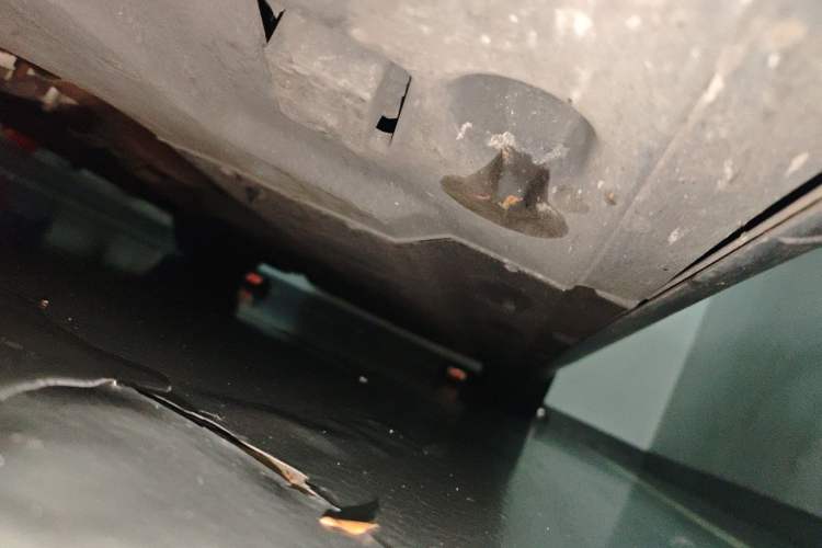 Used Maserati President 2015 3.0T Standard Model Chassis Front Left