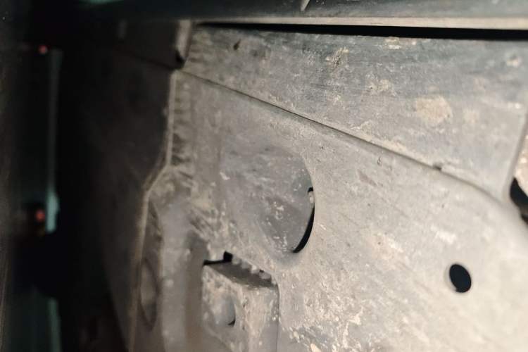 Used Maserati President 2015 3.0T Standard Model Chassis Front Right
