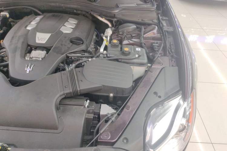 Used Maserati President 2015 3.0T Standard Model Engine Bay Left