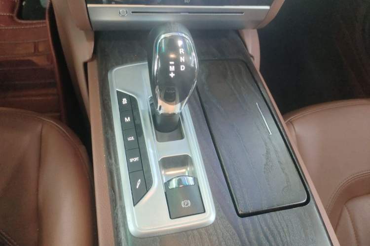 Used Maserati President 2015 3.0T Standard Model Gear Lever