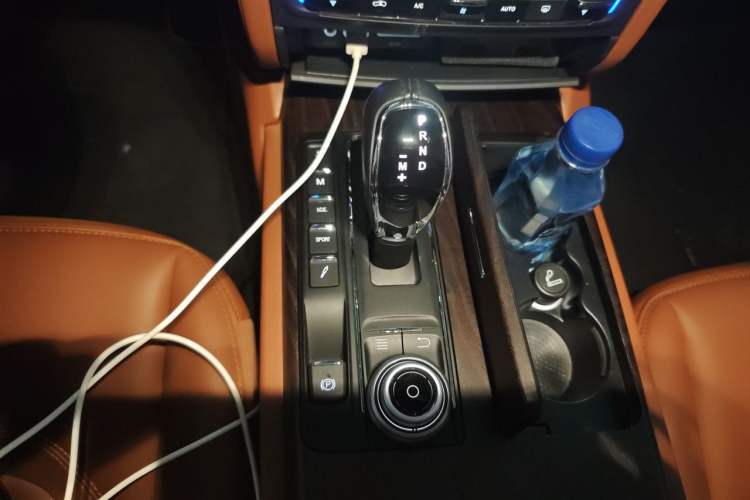 Used Maserati President 2015 3.0T Standard Model Gear Lever