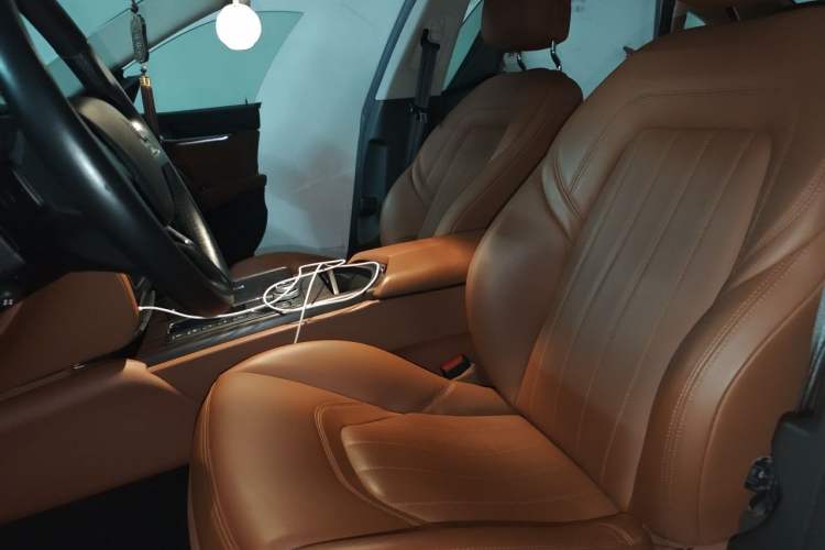 Used Maserati President 2015 3.0T Standard Model Left Front Seat