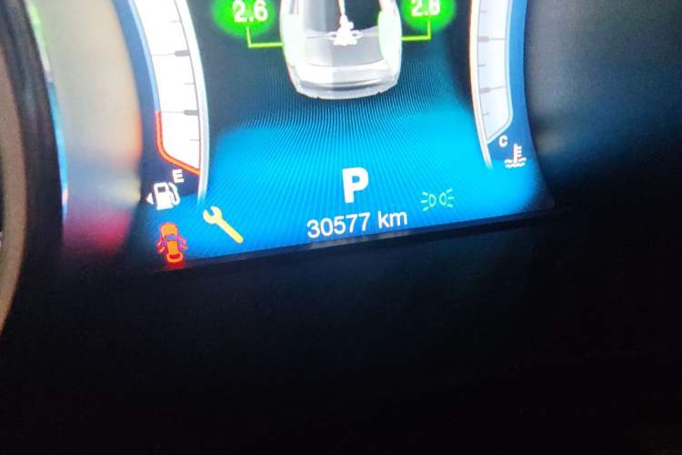 Used Maserati President 2015 3.0T Standard Model Odometer Close Up